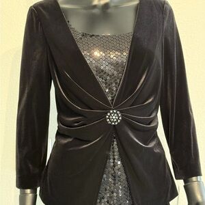 Jackie Jon size 8 Elegant Black Sequin Top with Button Detail NWT